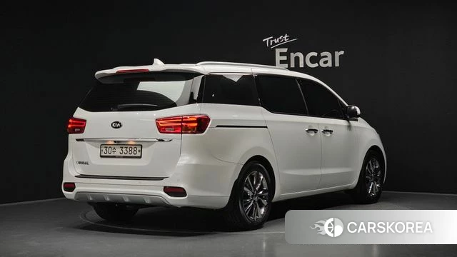 Kia The New Carnival id 4525476 из Кореи 12