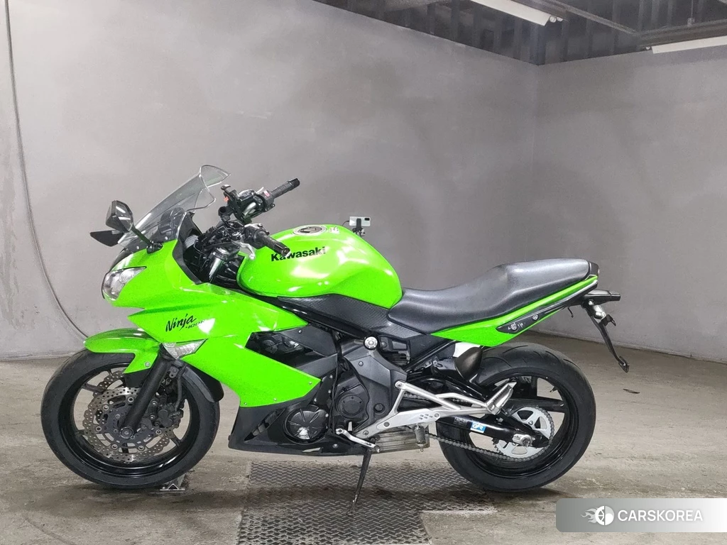 Проданный Kawasaki NINJA 400R 2010 из Японии, фото 2