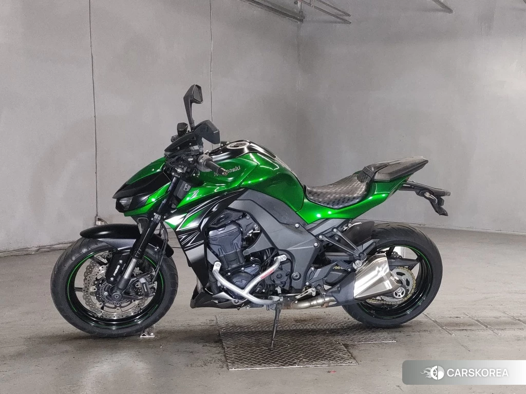 Проданный Kawasaki Z1000 2017 из Японии
