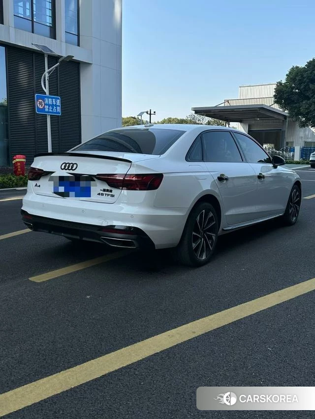Audi A4L 2023 Белый из Китая, фото 2