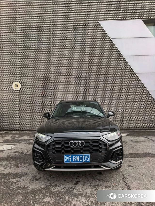 Audi Q5L 2025 Черный из Китая, фото 2