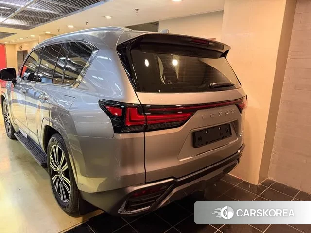 Lexus LX 4th Generation 2025 Серебряный из Кореи, фото 2