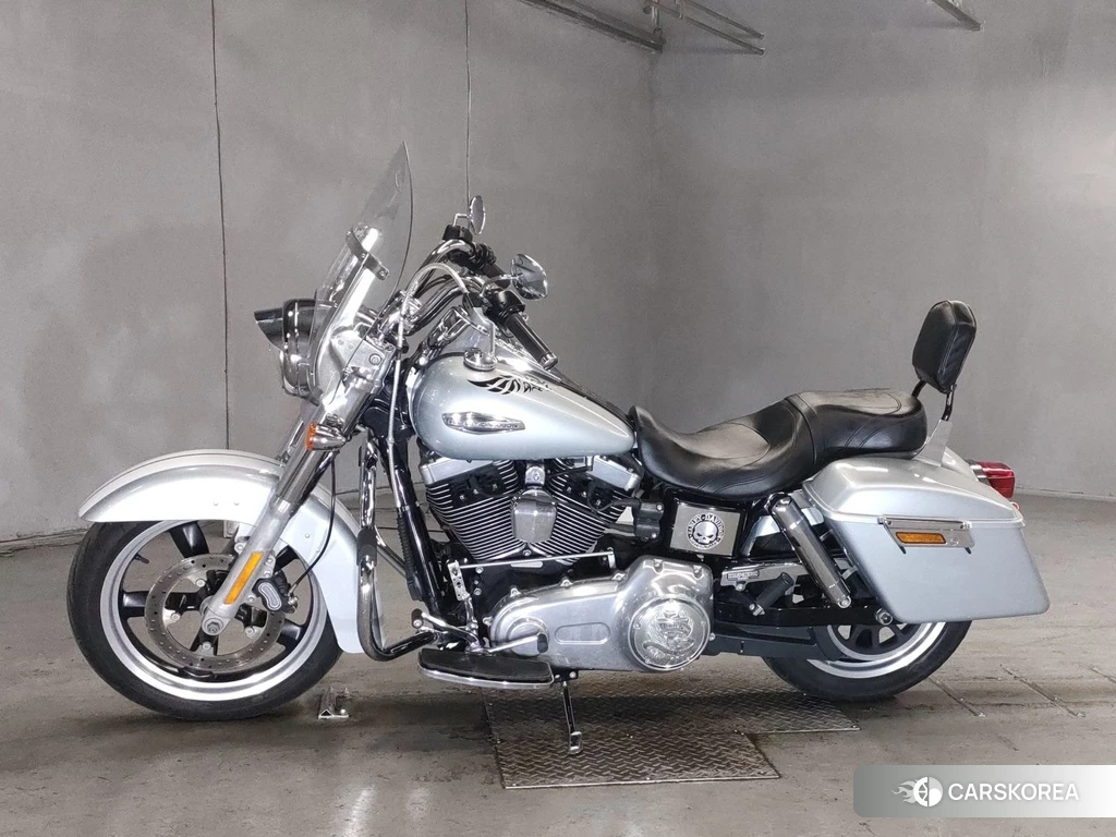 Проданный Harley-Davidson DYNA SWITCHBACK FLD1580 2012 из Японии, фото 2