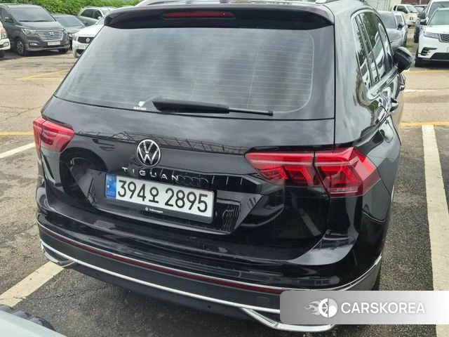 Volkswagen Tiguan second Generation 2024 Черный из Кореи, фото 2