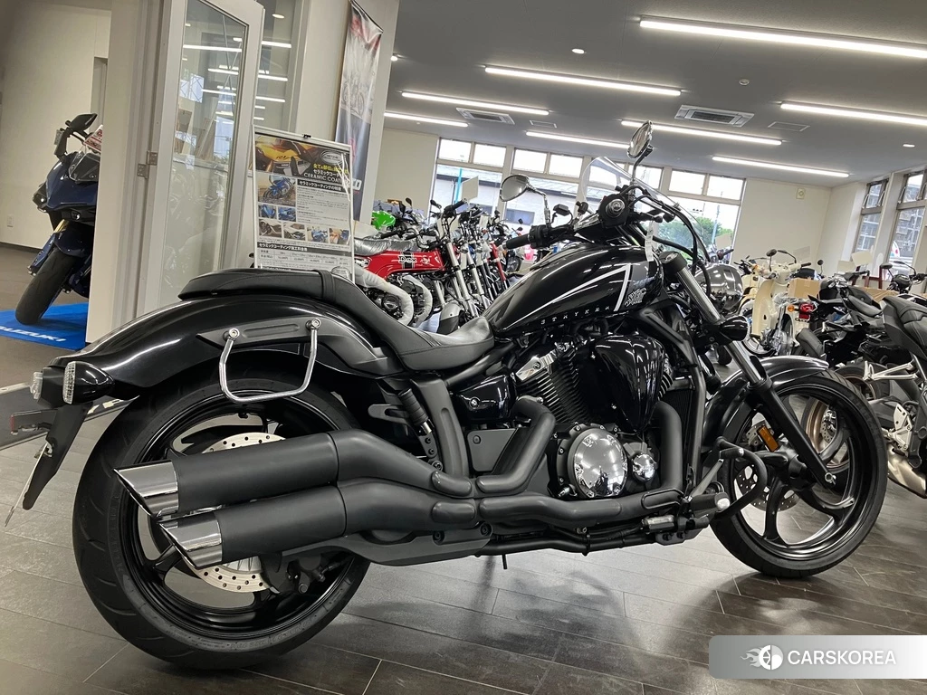 Проданный Yamaha XVS 1300 CA STRYKER 2013 из Японии