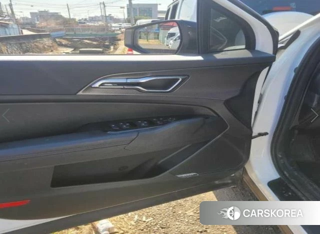 Kia Sportage 5th Generation 2023 Белый из Кореи, фото 2