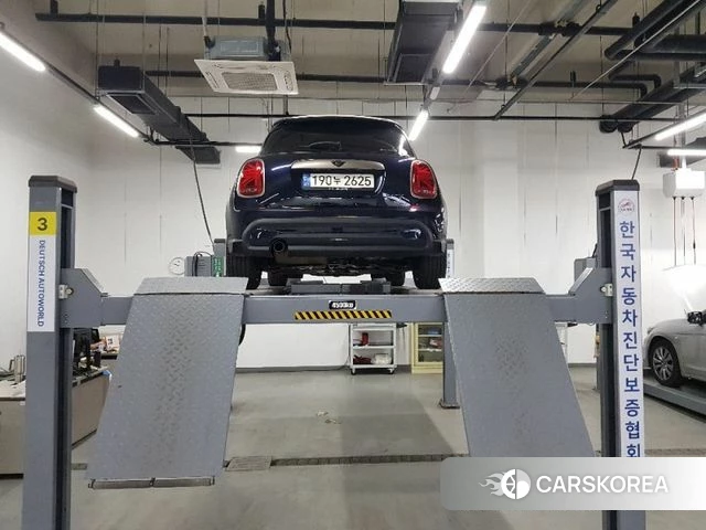 Mini Cooper 2023 Черный из Кореи, фото 2