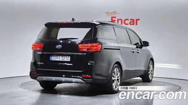 Kia The New Carnival id 2474415 из Кореи 12