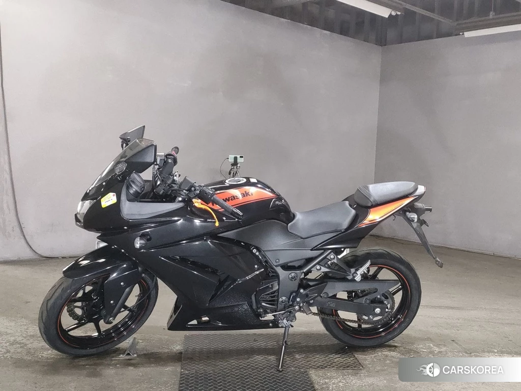 Проданный Kawasaki NINJA 250R id 4176159 из Японии, фото 2