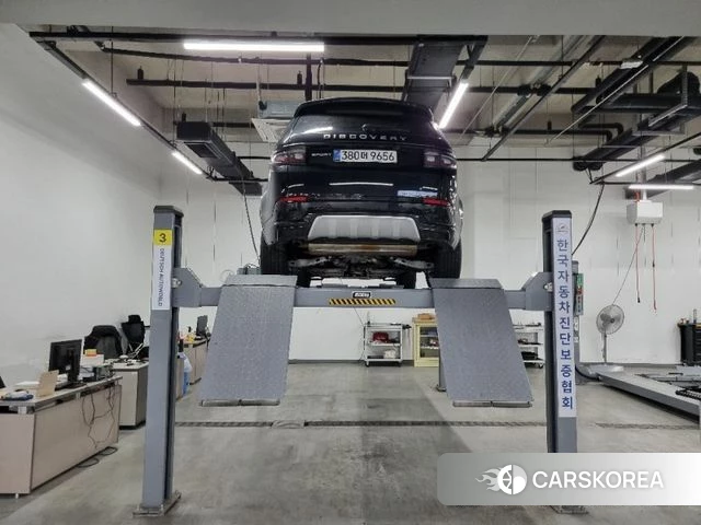 Land Rover Discovery Sports 2nd Generation 2024 Черный из Кореи, фото 2