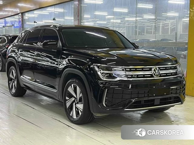 Volkswagen Tourang 2024 Черный из Китая, фото 2