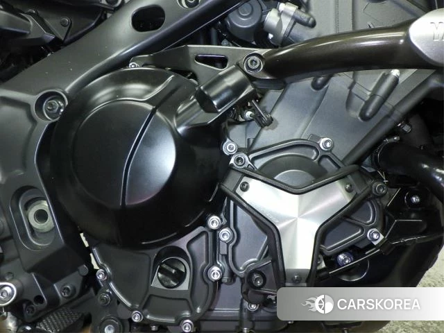 Engine photo