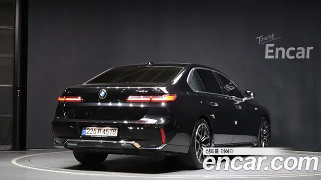 BMW 7 Series (G70) id 2794968 из Кореи 12