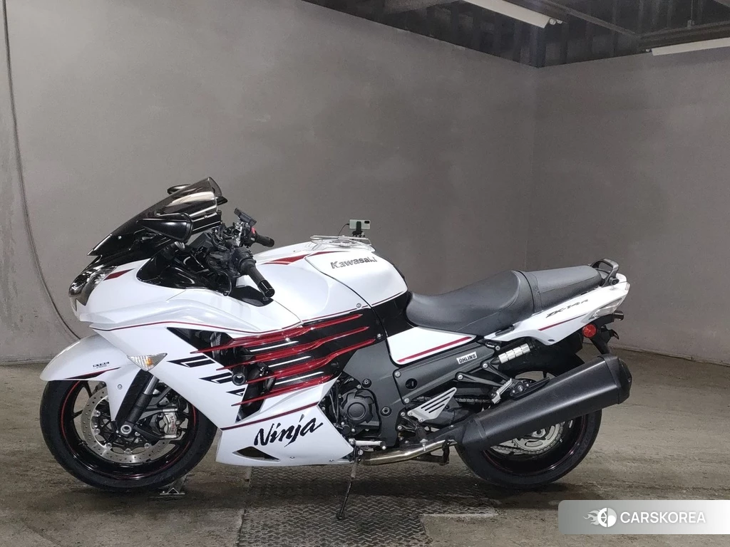 Проданный Kawasaki ZX-14R NINJA 2019 из Японии, фото 2
