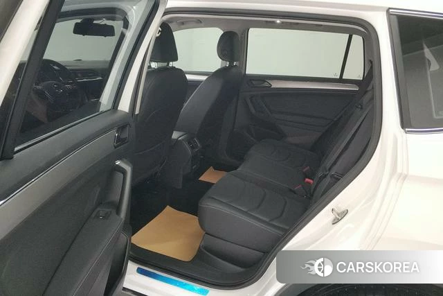 Volkswagen Tiguan L id 4276503 из Китая 9