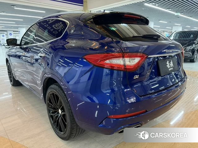Maserati Levante 2018 Синий из Китая, фото 5