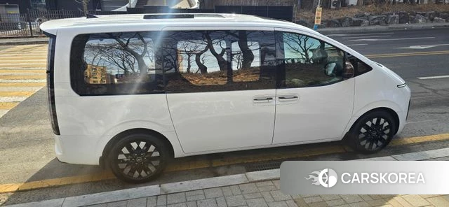 Hyundai Staria 2025 Белый из Кореи, фото 3