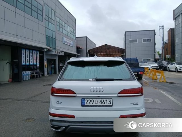 Audi Q7 (4M) 2023 Белый из Кореи, фото 2