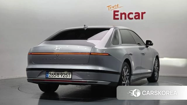 Hyundai Grandeur Hybrid (GN7) id 3922478 из Кореи 12