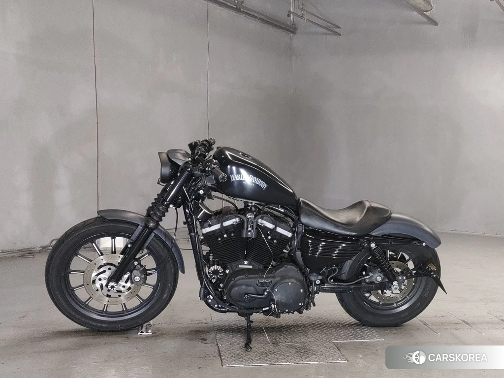 Проданный Harley-Davidson Sportster XL883N 2012 из Японии