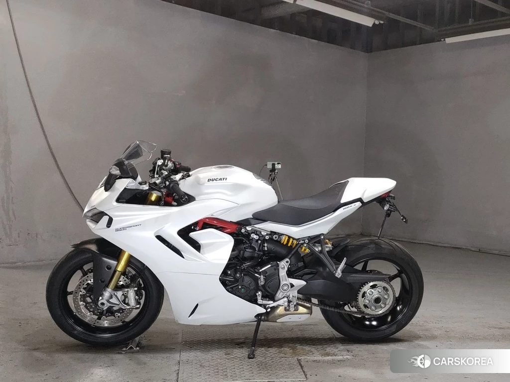 Проданный Ducati SUPERSPORT S 2021 из Японии