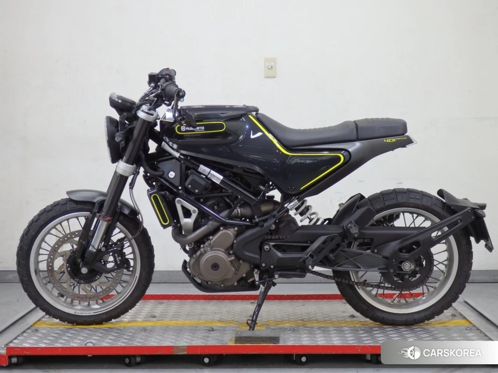 Проданный Husqvarna SVARTPILEN 401 2018 из Японии, фото 2