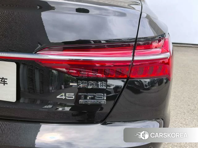 Audi A6L id 4261420 из Китая 9
