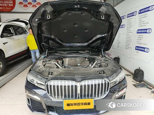 BMW 7 series 2022 Черный из Китая, фото 2
