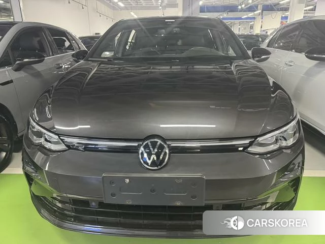 Volkswagen Golf 2021 Черный из Китая, фото 2