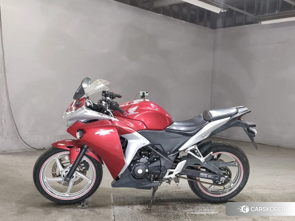 Проданный Honda CBR250R 2011 из Японии