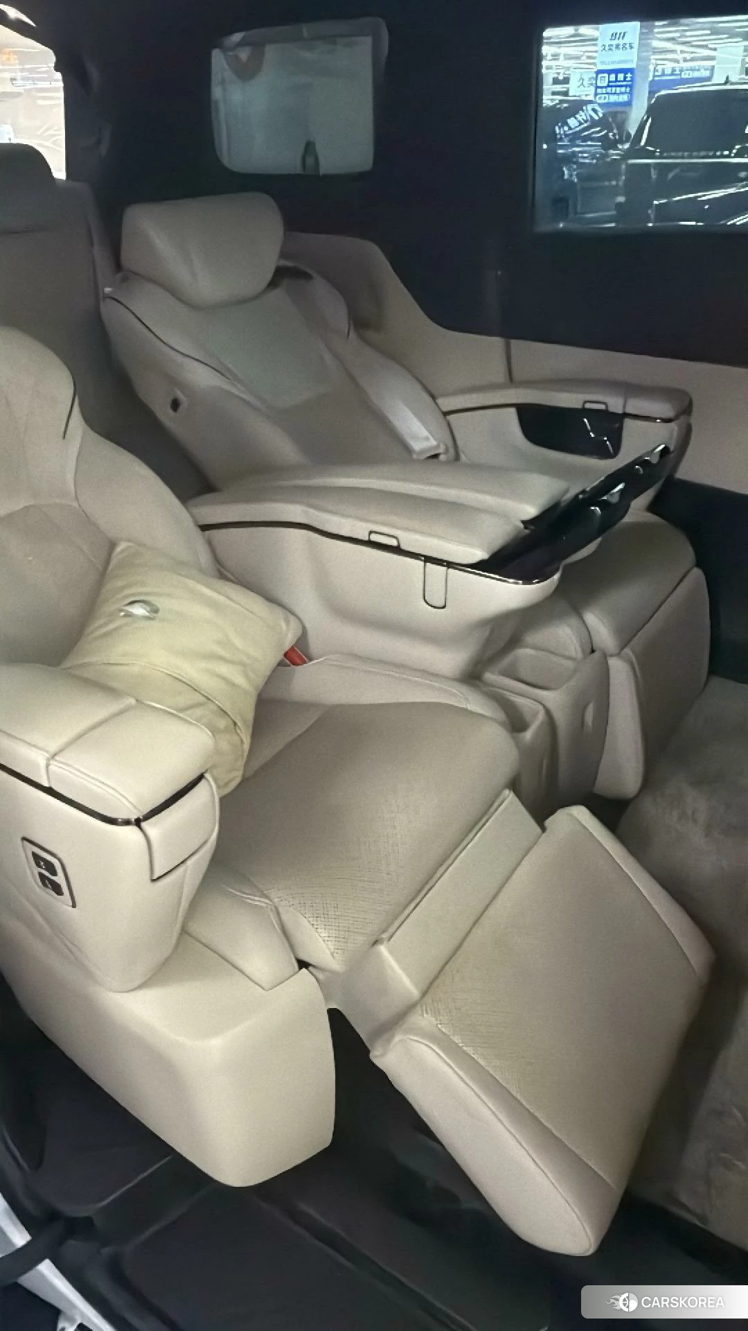 Toyota Elfa 2022 Белый из Китая, фото 2
