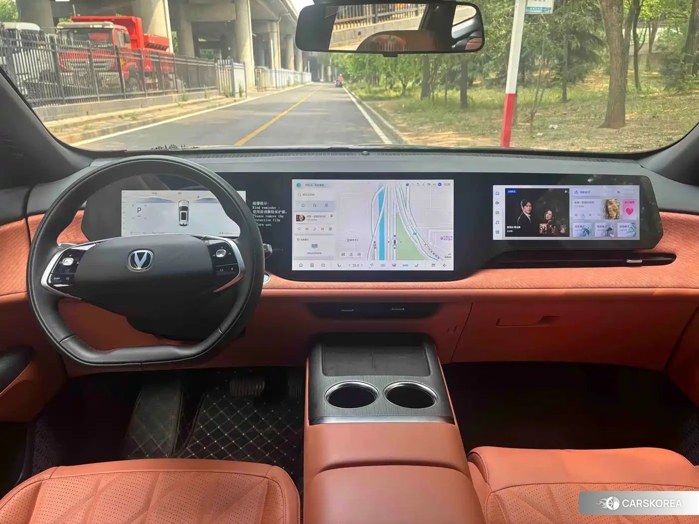 Chang'an Changan CS75PLUS 2025 Silver/gray из Китая, фото 2