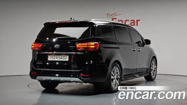 Kia The New Carnival id 2712470 из Кореи 12