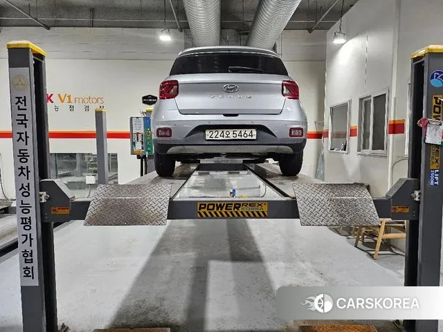 Hyundai Venue 2019 Серебристо-серый из Кореи, фото 2