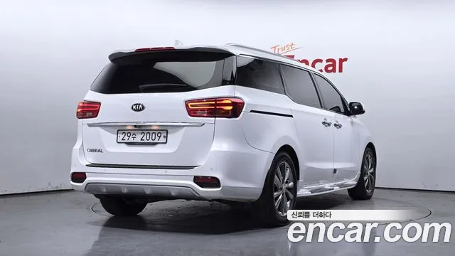 Kia The New Carnival id 2479388 из Кореи 12