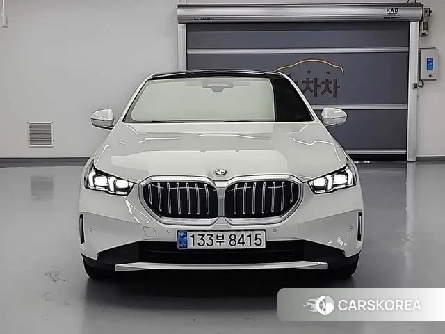 BMW 5 Series (G60) id 3405033 из Кореи 11