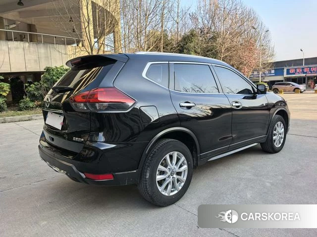 Nissan Qijun 2024 Черный из Китая, фото 3