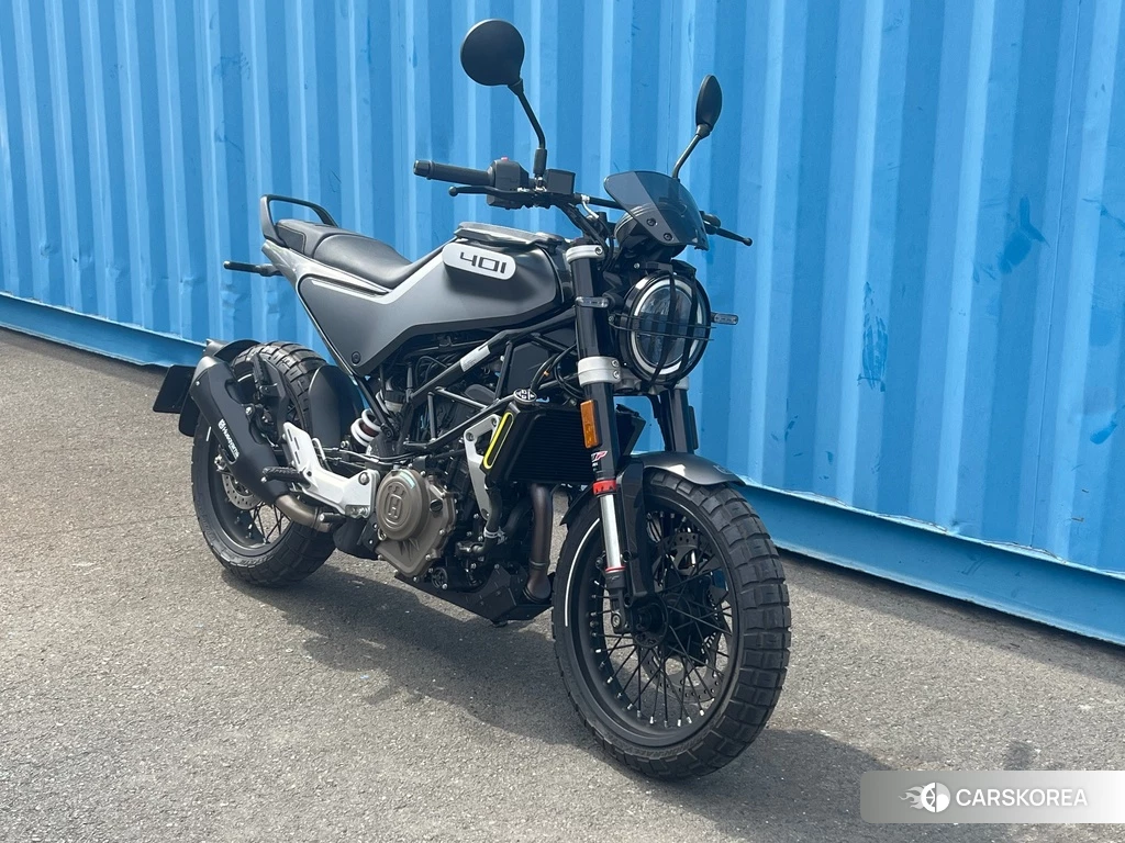 Проданный Husqvarna SVARTPILEN 401 2021 из Японии