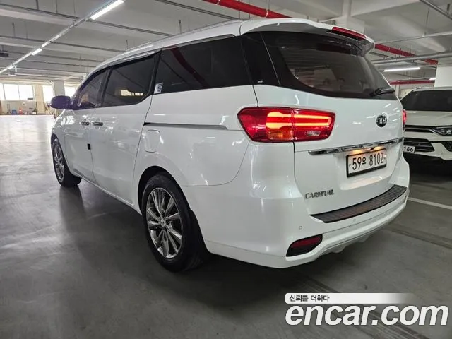 Kia The New Carnival id 2710098 из Кореи 12