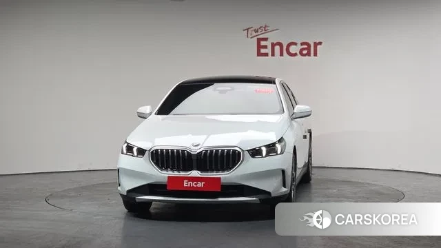 BMW 5 Series (G60) id 3610048 из Кореи 12