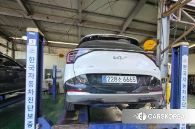 Kia The New Sportage 5th Generation Hybrid 2025 Белый из Кореи, фото 2
