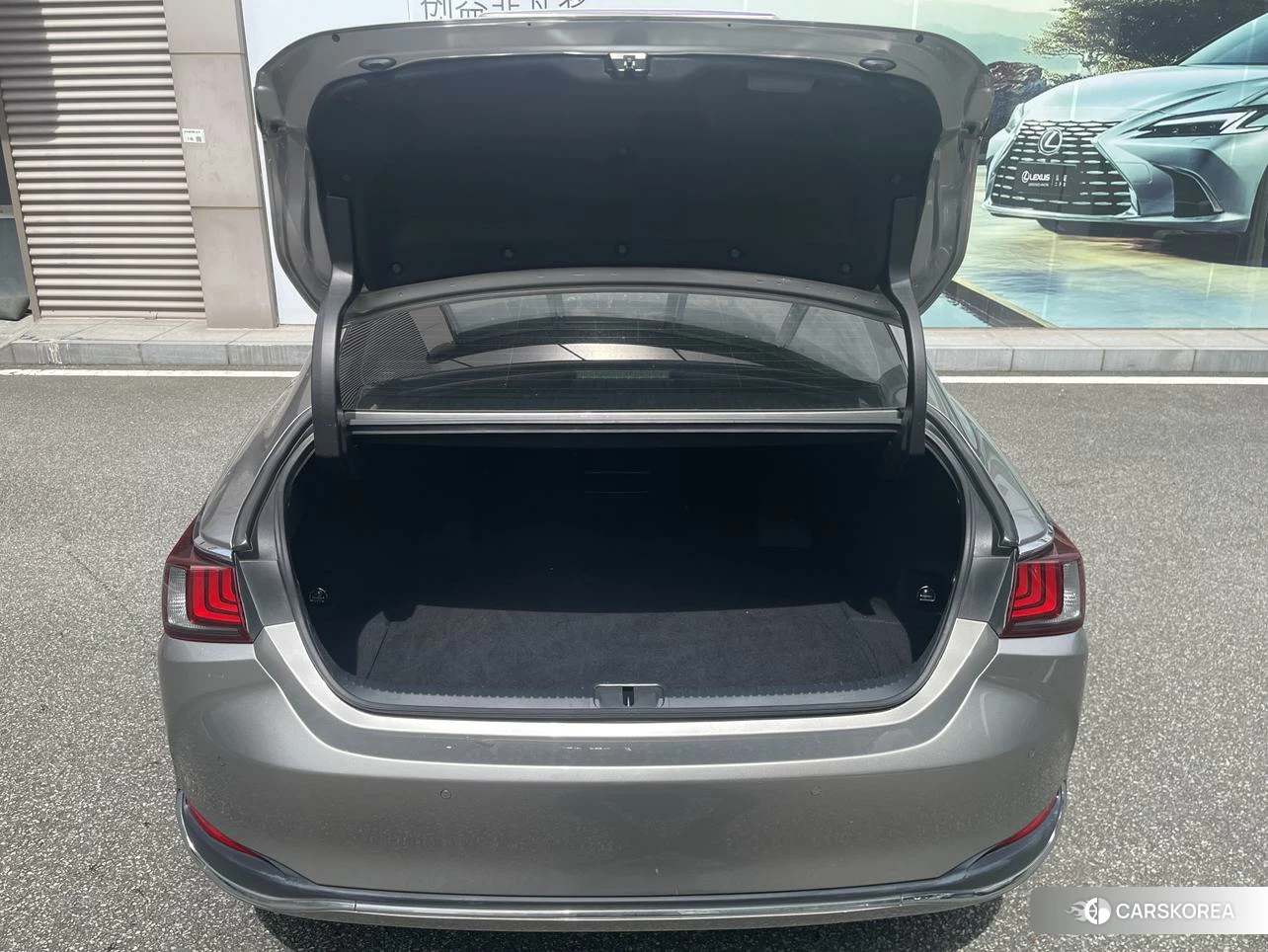 Lexus ES id 4479818 из Китая 10