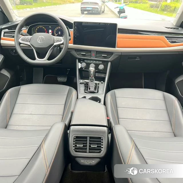 Volkswagen Bora 2024 Белый из Китая, фото 2