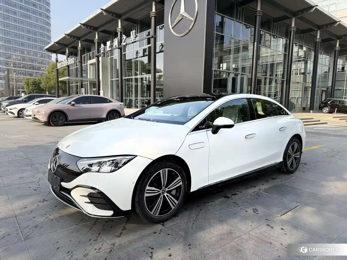 Mercedes-Benz EQE 2025 Белый из Китая, фото 2