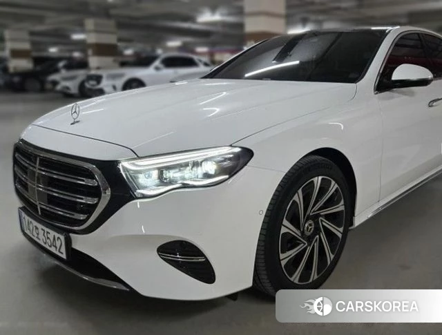 Mercedes-Benz E-Class W214 2024 Белый из Кореи, фото 2
