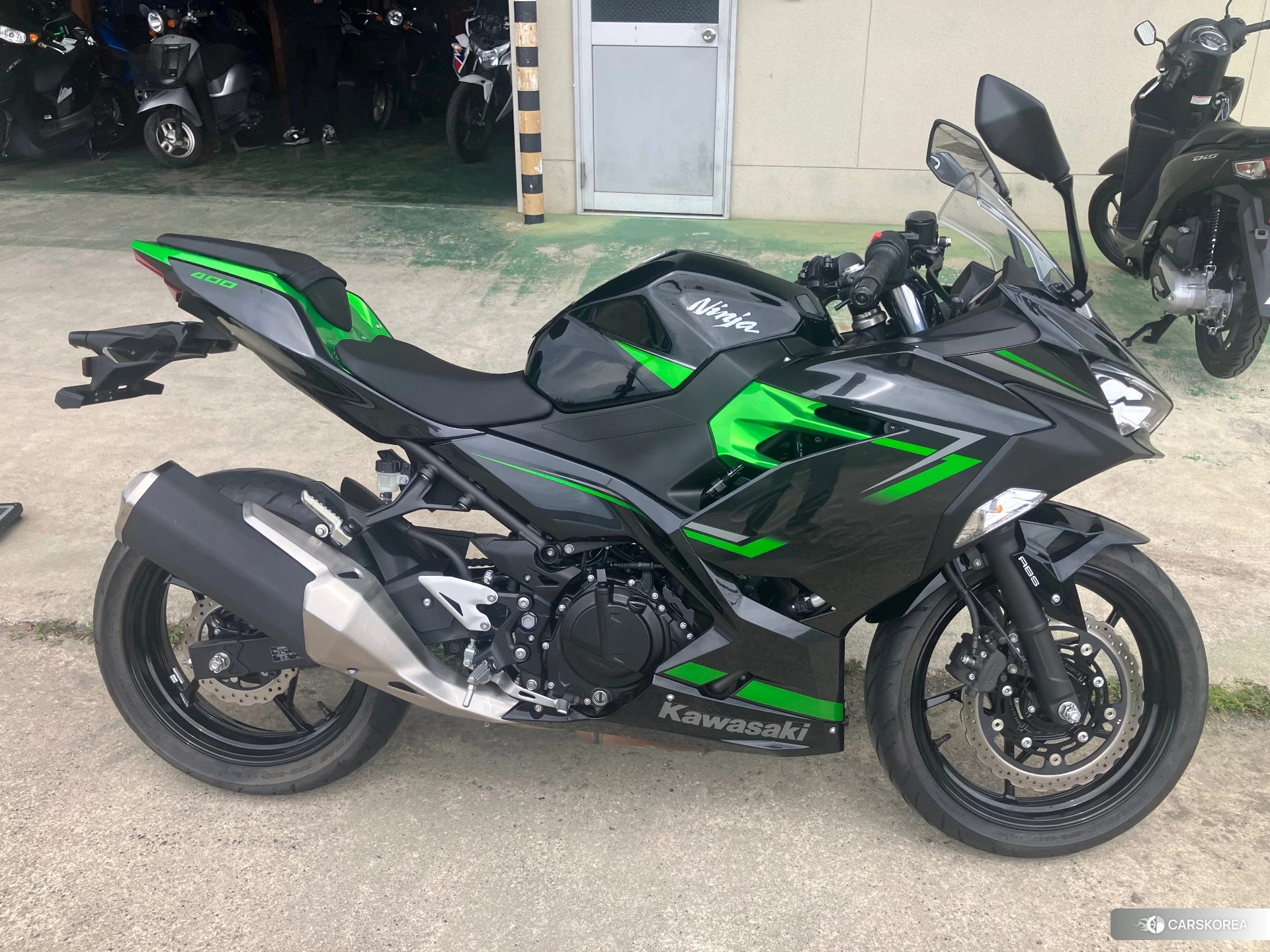 Kawasaki Ninja 400-2 2023 из Японии, фото 4