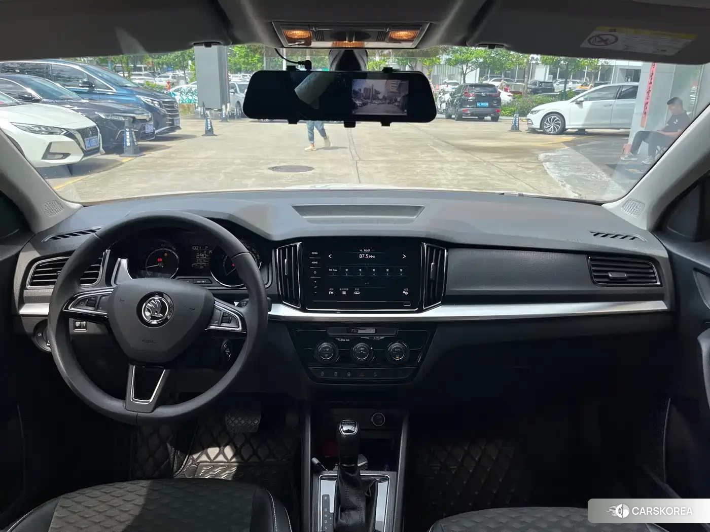 Skoda Komick 2022 Белый из Китая, фото 2