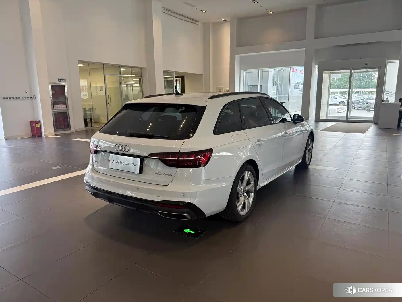 Audi A4L id 4680714 из Китая 9
