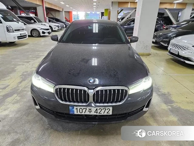 BMW 5 Series (G30) id 3752506 из Кореи 9