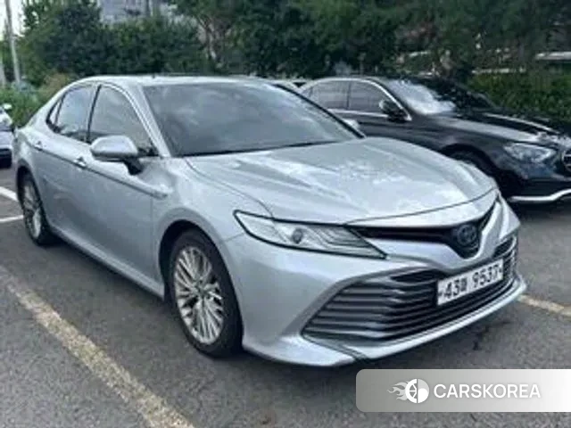 Toyota Camry (XV70) 2018 Серебряный из Кореи, фото 3